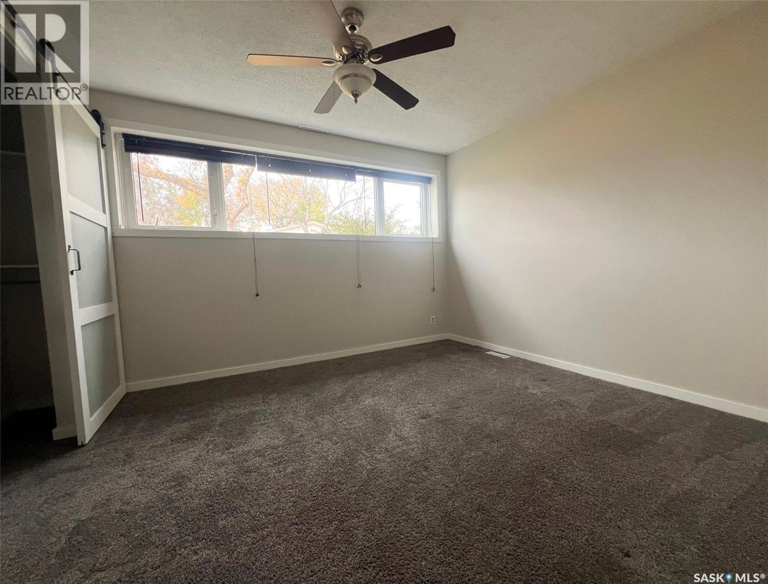 827 10th Avenue Ne, Swift Current, Saskatchewan  S9H 2T6 - Photo 23 - SK021082
