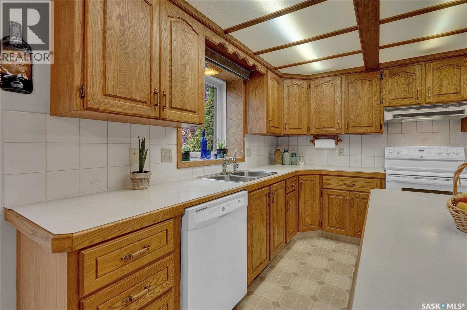 3207 Phaneuf Crescent E, Regina, Saskatchewan  S4V 1V2 - Photo 12 - SK021076