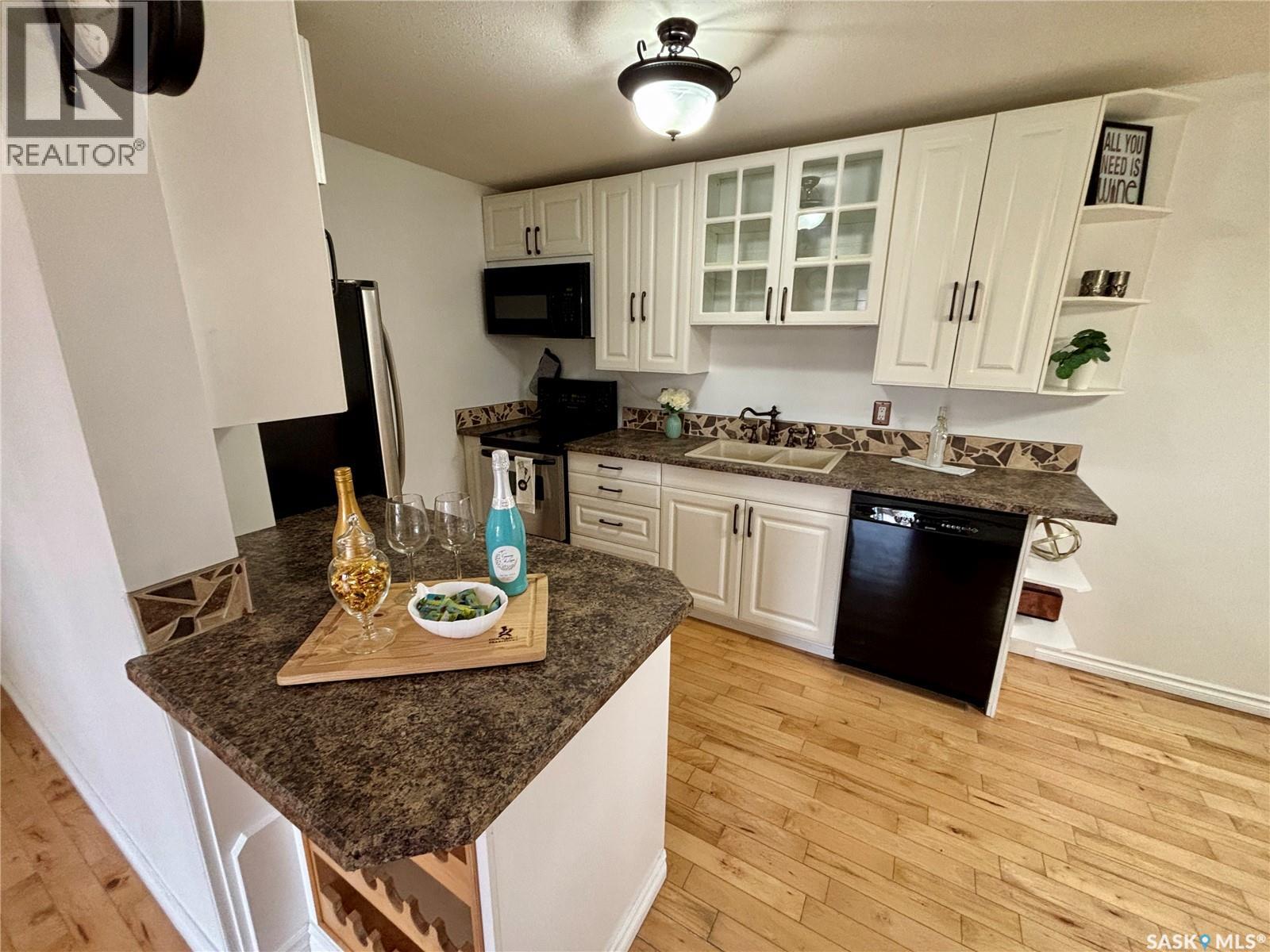106 2931 Harding Street, Regina, Saskatchewan  S4V 1B9 - Photo 3 - SK021019