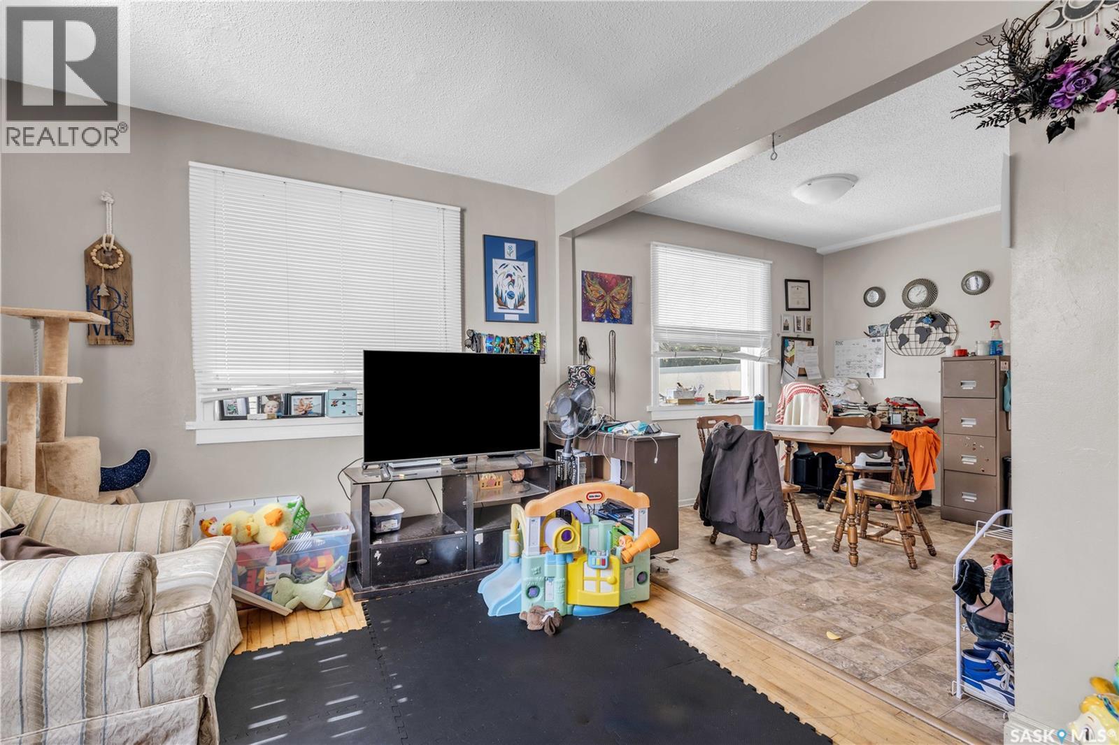 1415 D Avenue N, Saskatoon, Saskatchewan  S7L 1P5 - Photo 32 - SK020981