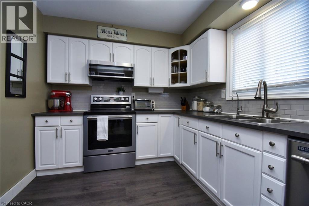 150 Gateshead Crescent Unit# 122, Stoney Creek, Ontario  L8G 4A7 - Photo 6 - 40779997