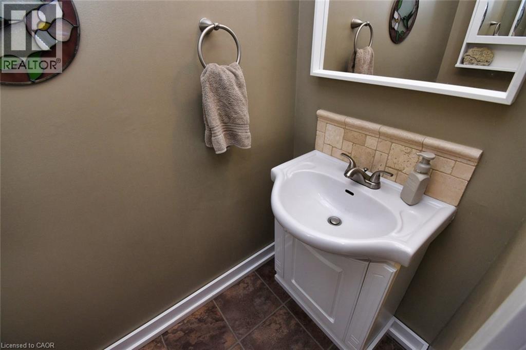 150 Gateshead Crescent Unit# 122, Stoney Creek, Ontario  L8G 4A7 - Photo 7 - 40779997