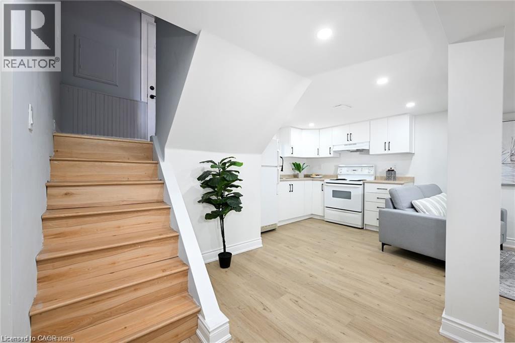 213 East 28th Street Unit# Lower, Hamilton, Ontario  L8V 3H9 - Photo 2 - 40779877