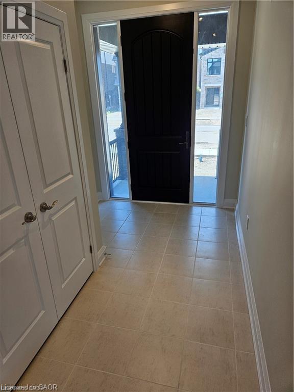 576 Balsam Poplar Street, Waterloo, Ontario  N2V 0H9 - Photo 3 - 40779867