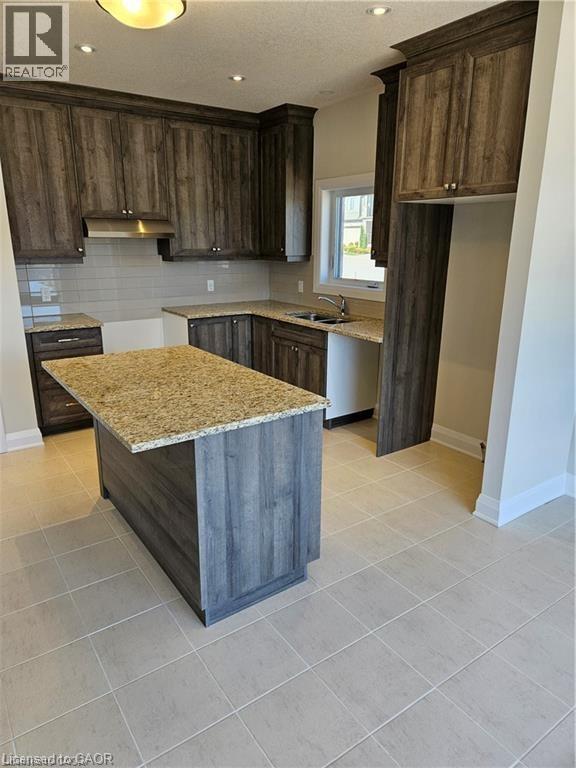 576 Balsam Poplar Street, Waterloo, Ontario  N2V 0H9 - Photo 4 - 40779867