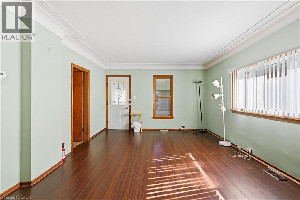 4741 First Avenue, Niagara Falls, Ontario  L2E 4G6 - Photo 11 - 40770932