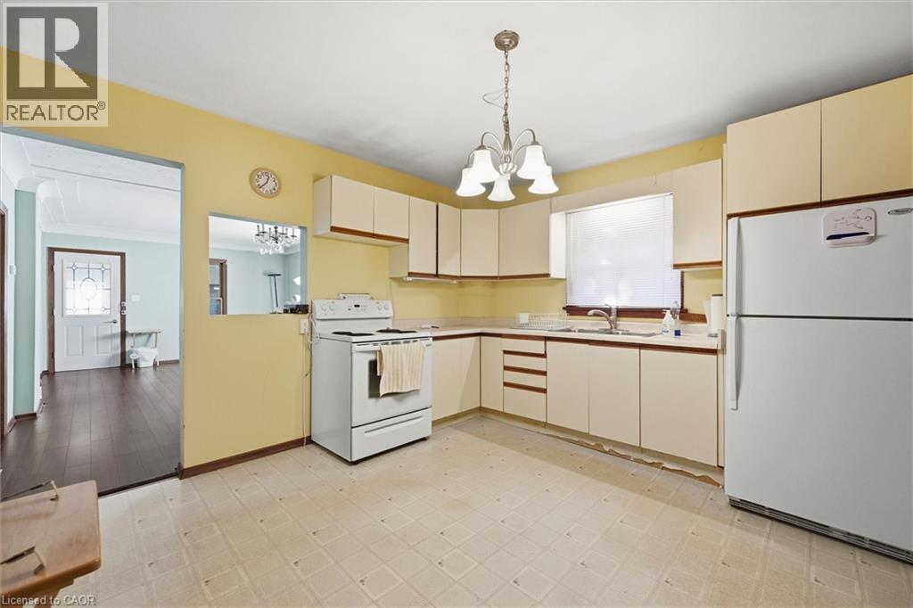 4741 First Avenue, Niagara Falls, Ontario  L2E 4G6 - Photo 13 - 40770932