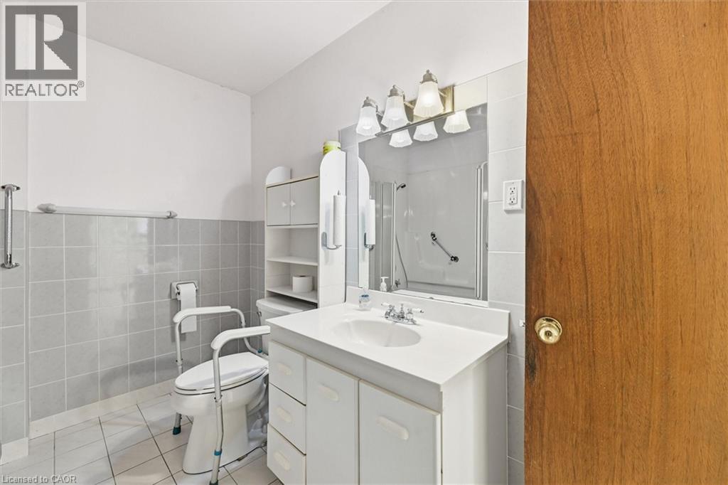 4741 First Avenue, Niagara Falls, Ontario  L2E 4G6 - Photo 21 - 40770932