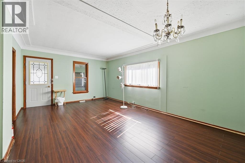 4741 First Avenue, Niagara Falls, Ontario  L2E 4G6 - Photo 8 - 40770932