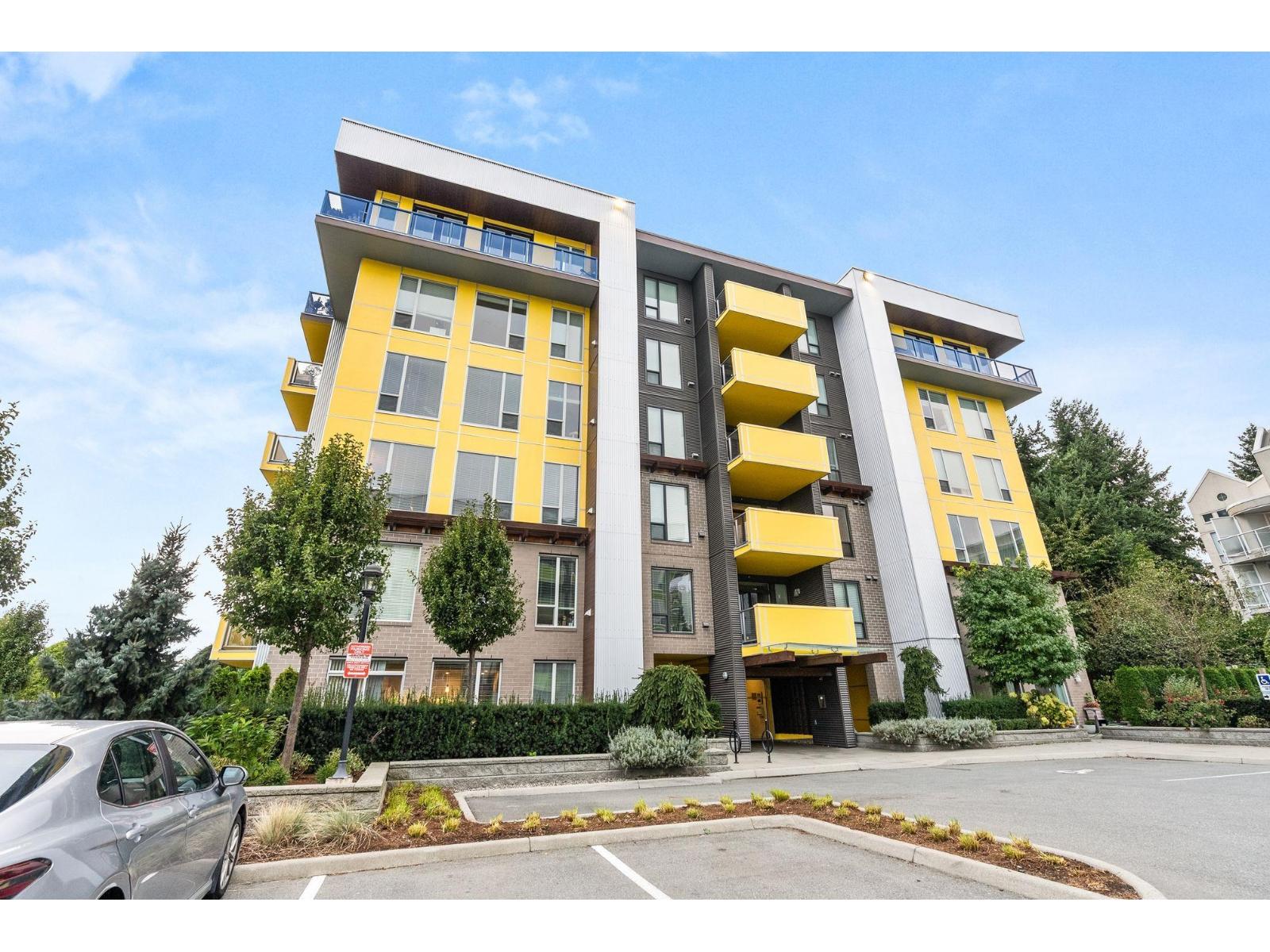 301 2555 Ware Street, Abbotsford, British Columbia  V2S 0J4 - Photo 2 - R3057619