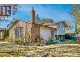 543 Maidstone Drive NE Marlborough Park