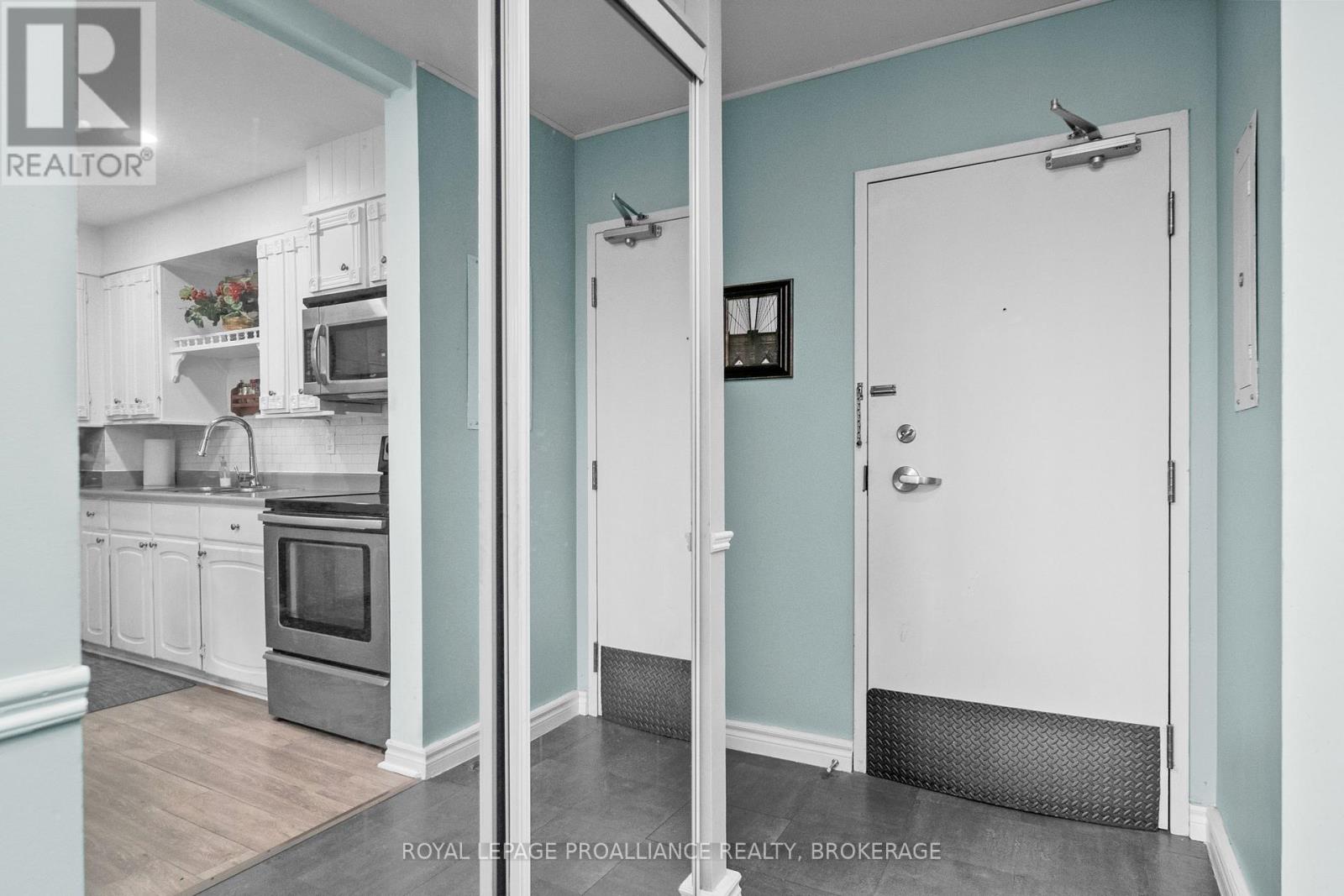 510 - 66 Greenview Drive, Kingston, Ontario  K7M 7C5 - Photo 5 - X12468268