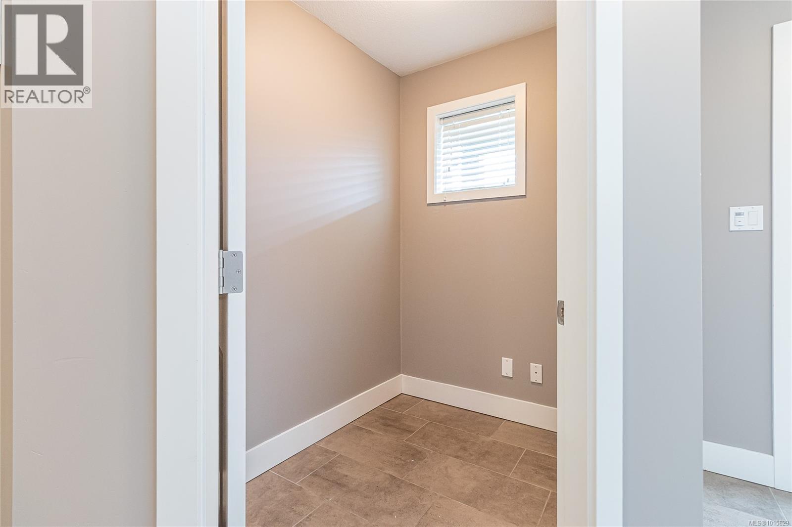 561 Marisa St, Nanaimo, British Columbia  V9R 0H5 - Photo 6 - 1015629