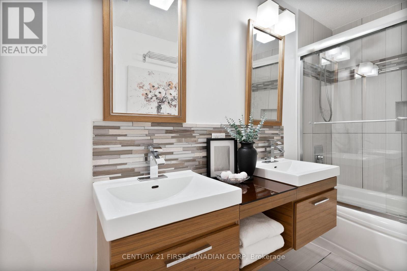 176 Gardenwood Drive, London South, Ontario  N6J 3Z9 - Photo 13 - X12468305