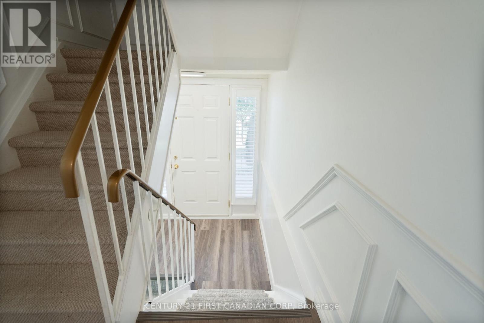 176 Gardenwood Drive, London South, Ontario  N6J 3Z9 - Photo 3 - X12468305