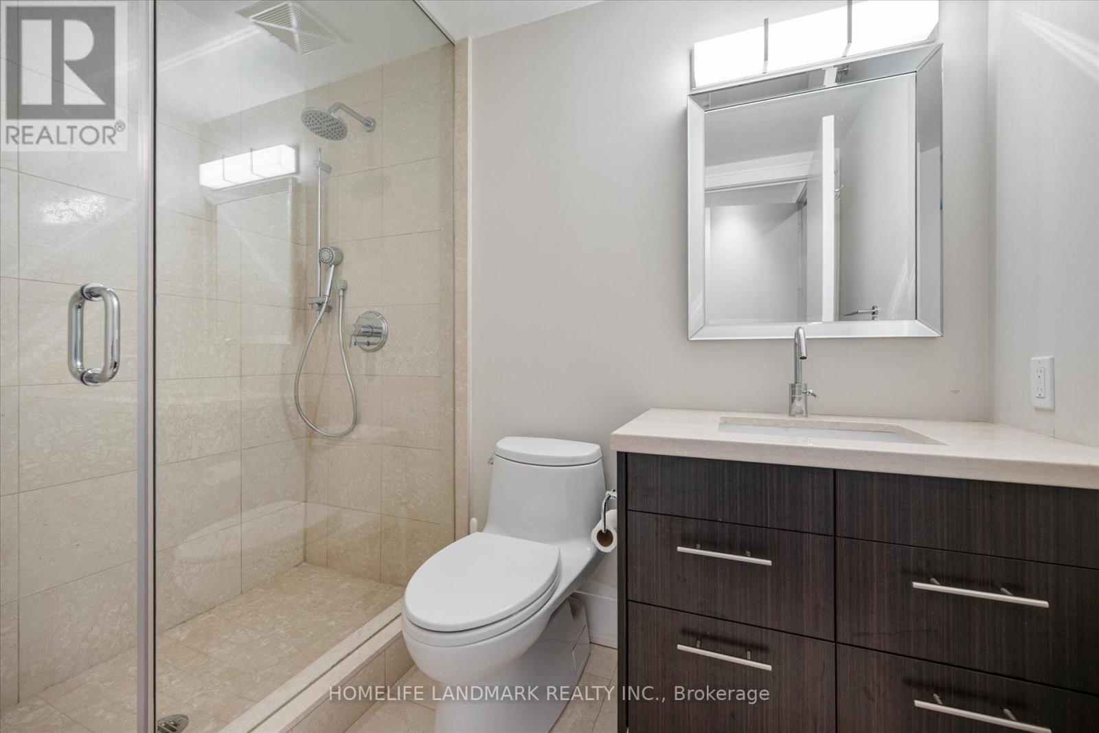 102 - 29 Queens Quay E, Toronto, Ontario  M5E 0A4 - Photo 31 - C12467399