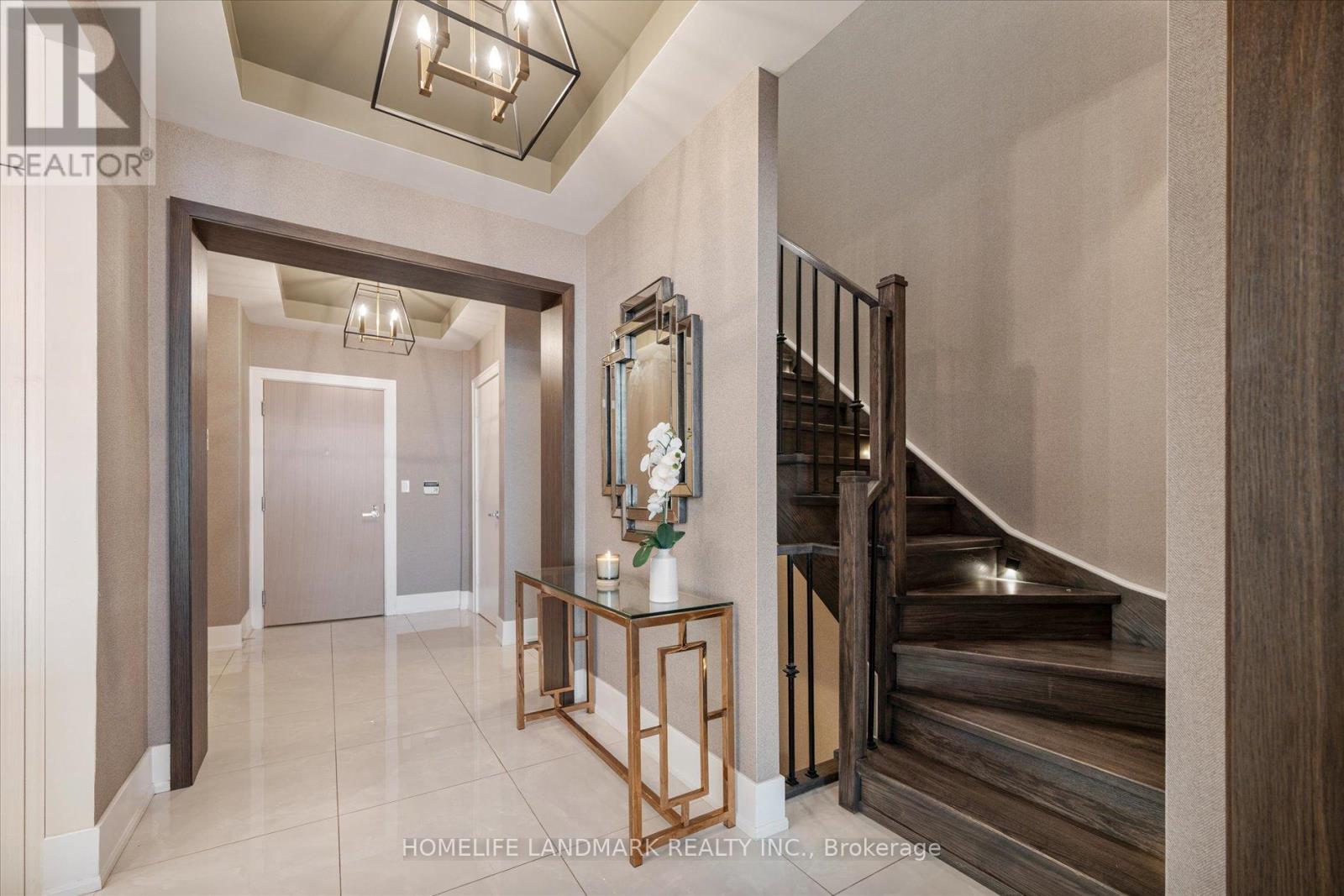 102 - 29 Queens Quay E, Toronto, Ontario  M5E 0A4 - Photo 18 - C12467399