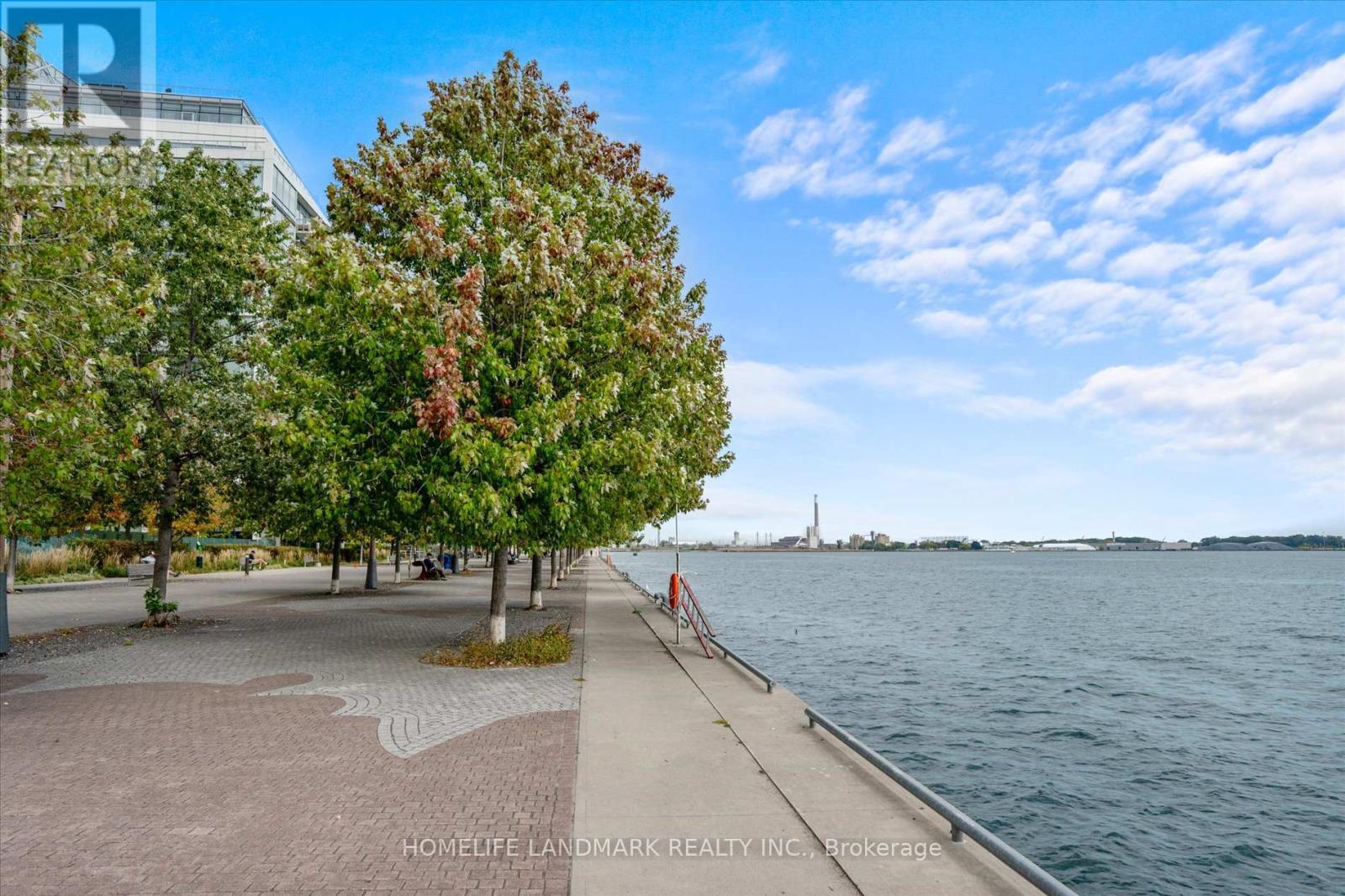 102 - 29 Queens Quay E, Toronto, Ontario  M5E 0A4 - Photo 40 - C12467399