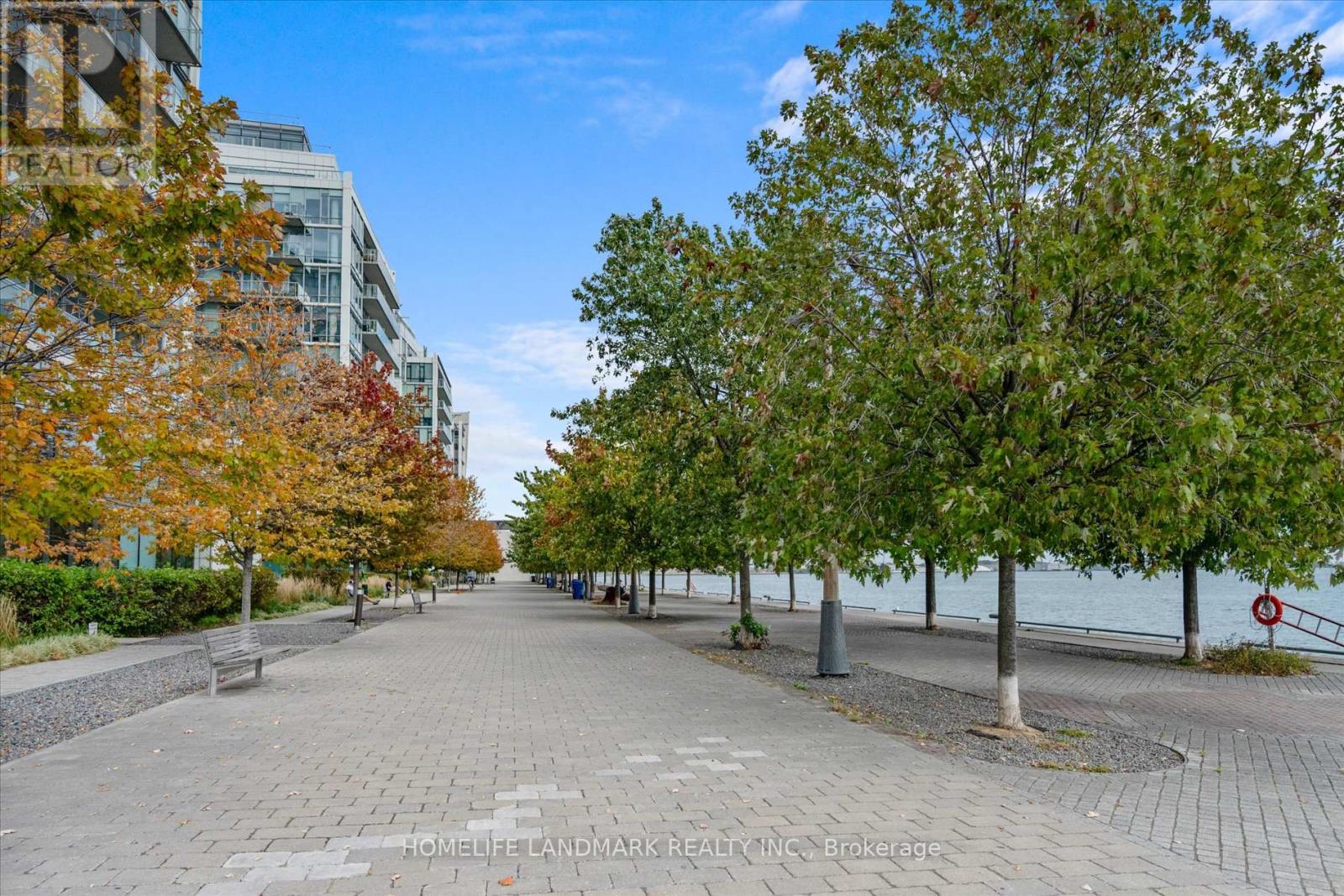102 - 29 Queens Quay E, Toronto, Ontario  M5E 0A4 - Photo 41 - C12467399