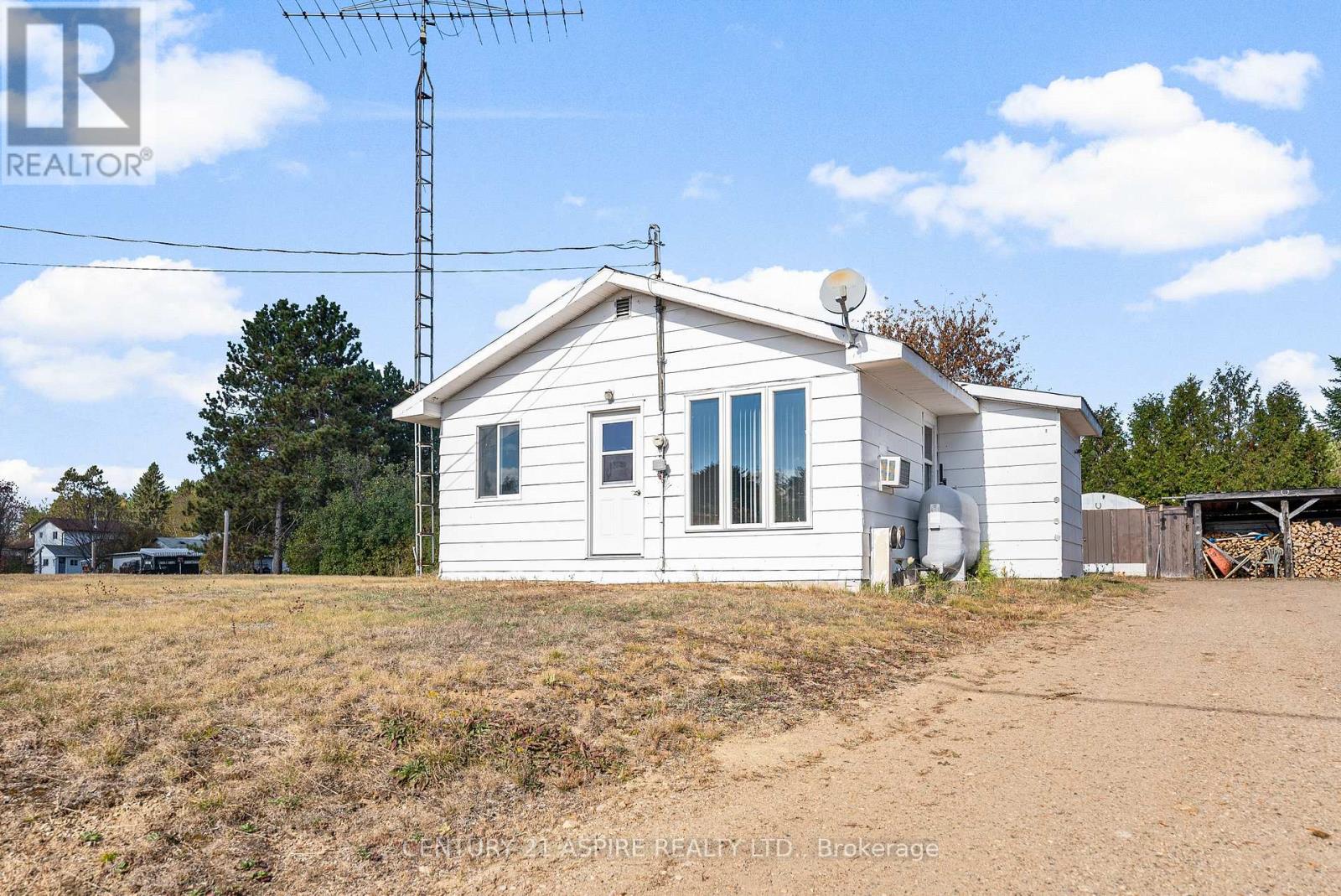 22 Zilney Street, Madawaska Valley, Ontario  K0J 1B0 - Photo 1 - X12468333