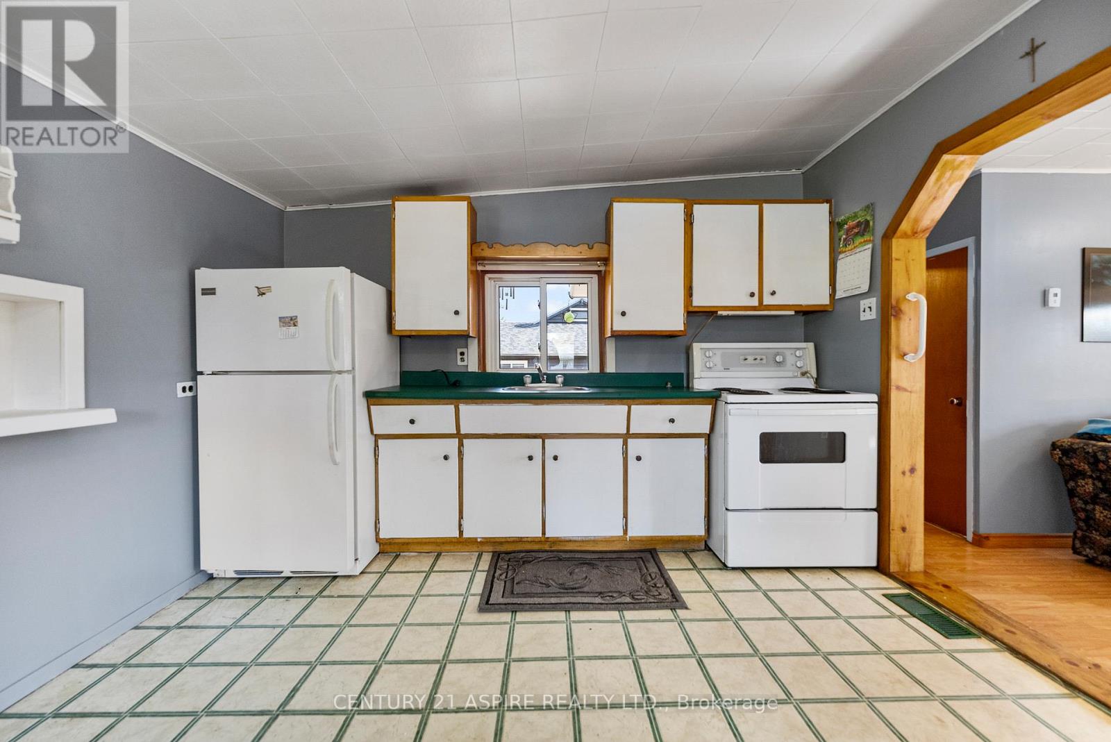 22 Zilney Street, Madawaska Valley, Ontario  K0J 1B0 - Photo 13 - X12468333