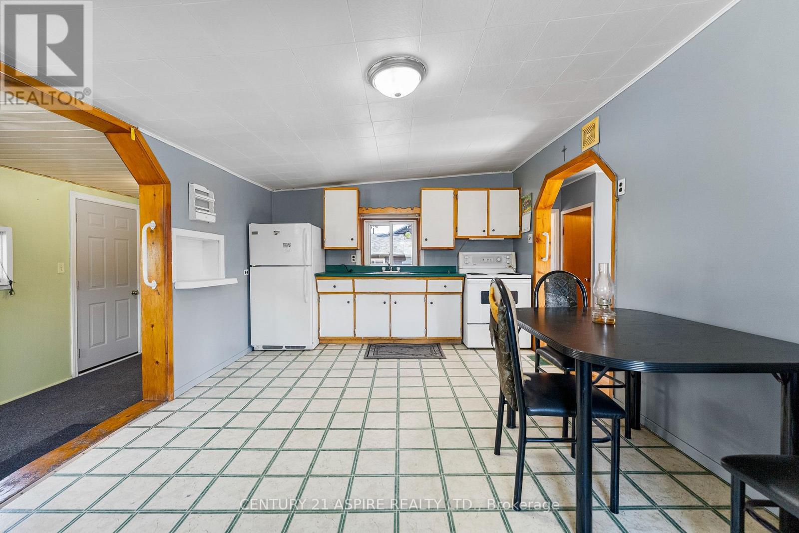 22 Zilney Street, Madawaska Valley, Ontario  K0J 1B0 - Photo 15 - X12468333