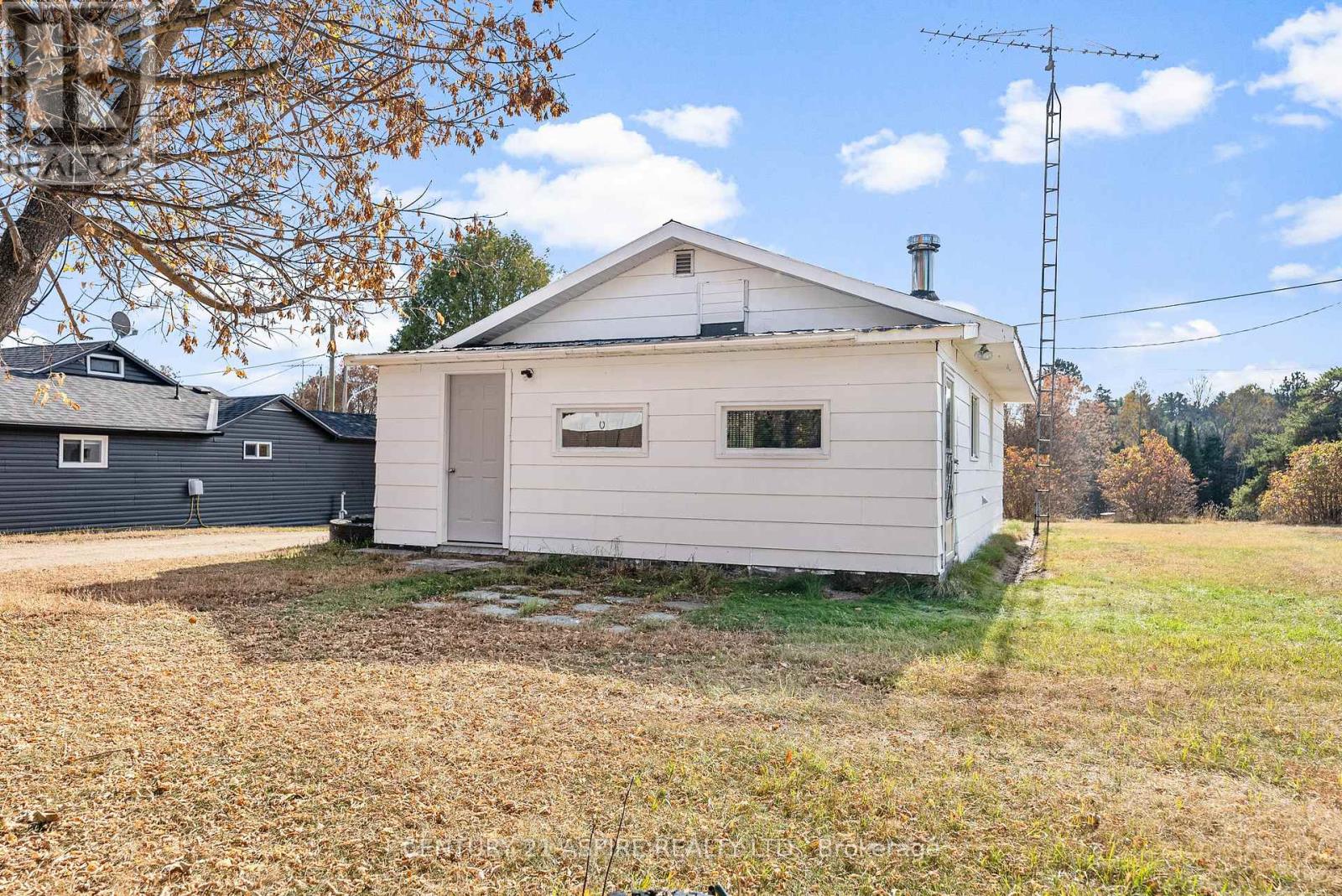 22 Zilney Street, Madawaska Valley, Ontario  K0J 1B0 - Photo 28 - X12468333