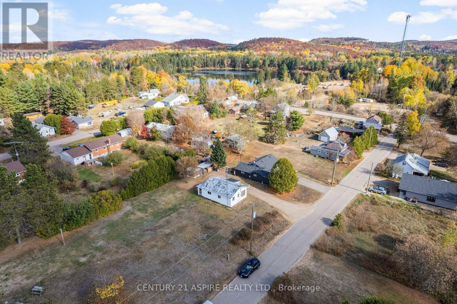 22 Zilney Street, Madawaska Valley, Ontario  K0J 1B0 - Photo 8 - X12468333