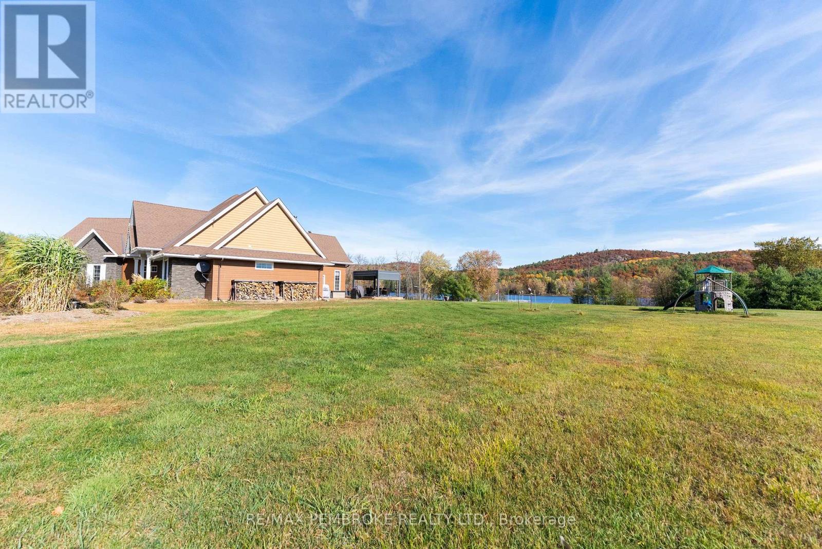 43 Green Gate Lane, North Algona Wilberforce, Ontario  K0J 1X0 - Photo 34 - X12468341
