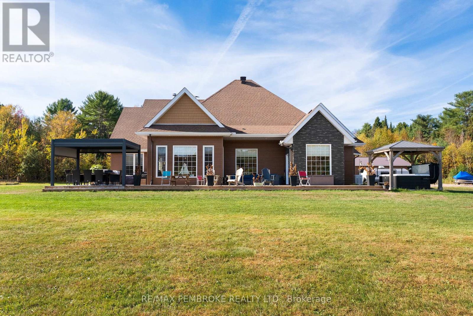 43 Green Gate Lane, North Algona Wilberforce, Ontario  K0J 1X0 - Photo 38 - X12468341