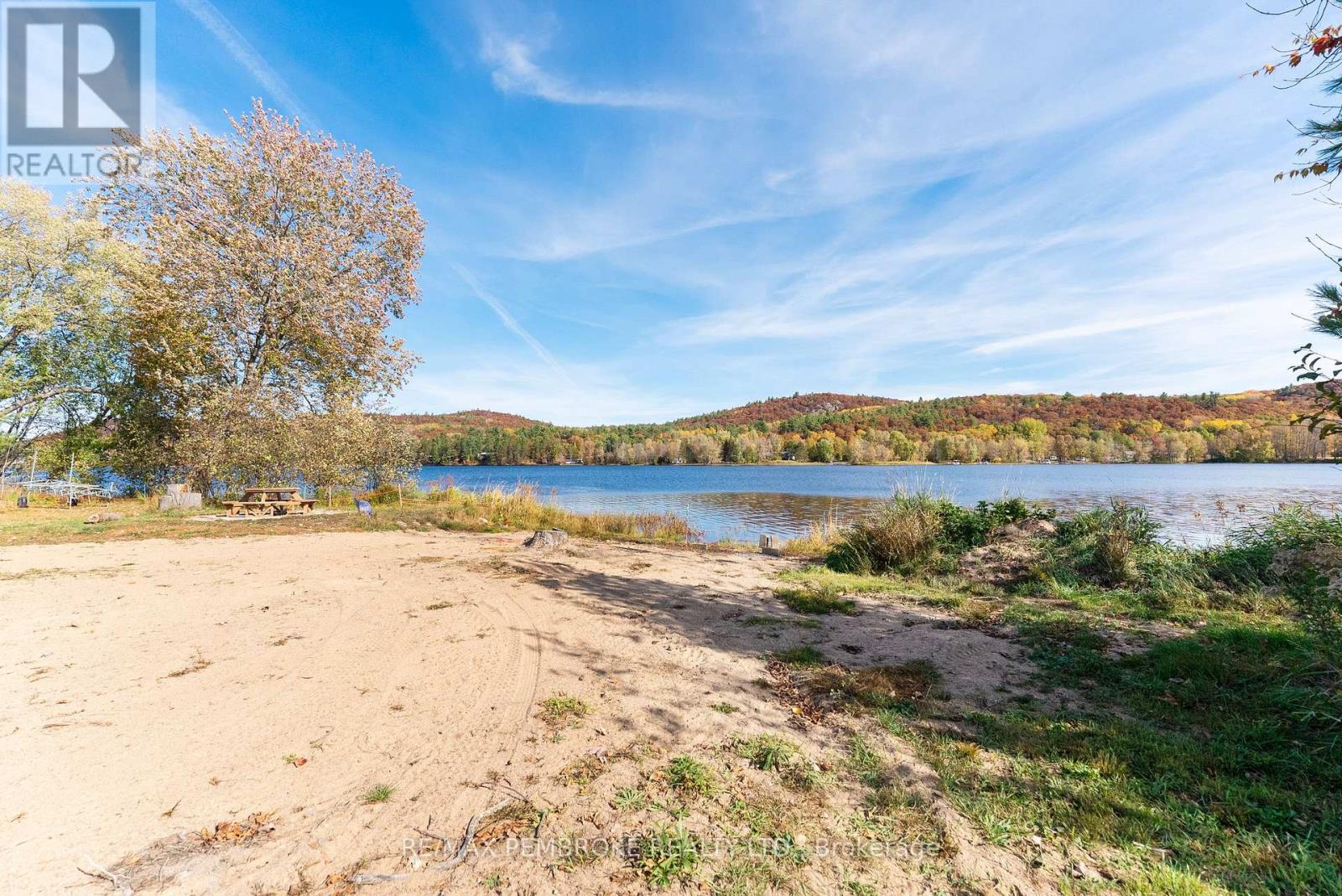 43 Green Gate Lane, North Algona Wilberforce, Ontario  K0J 1X0 - Photo 44 - X12468341