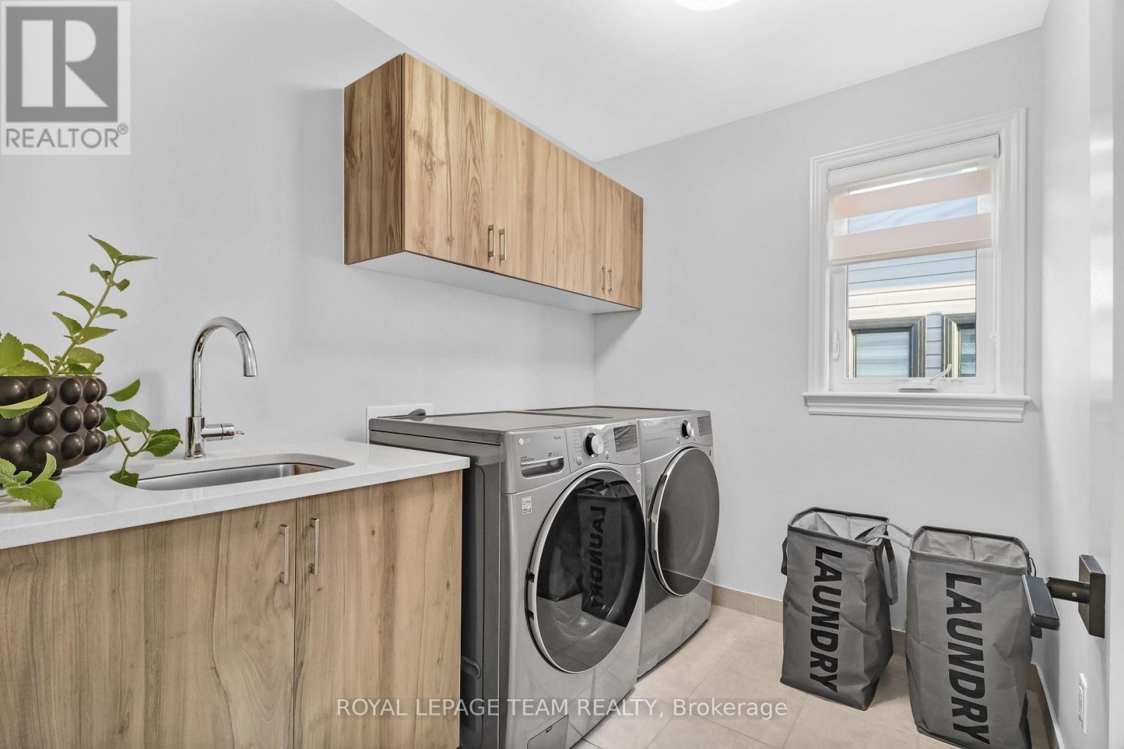 711 Moonflower Crescent, Ottawa, Ontario  K1T 0X8 - Photo 29 - X12468210