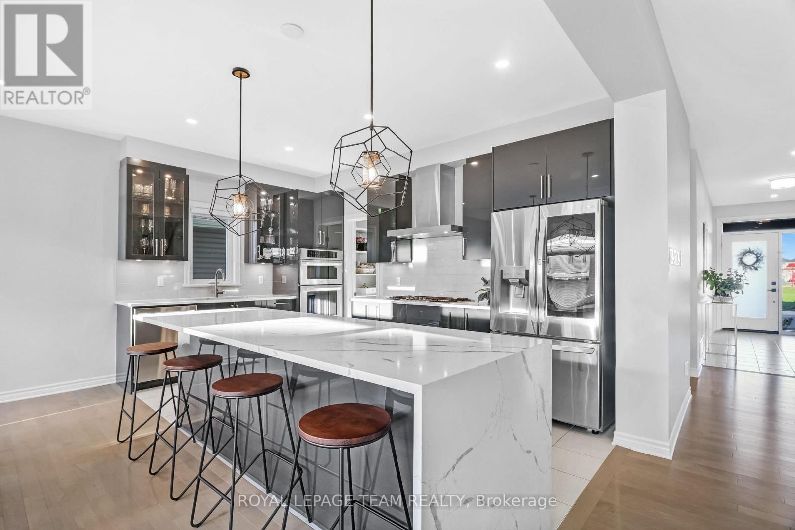 711 Moonflower Crescent, Ottawa, Ontario  K1T 0X8 - Photo 9 - X12468210