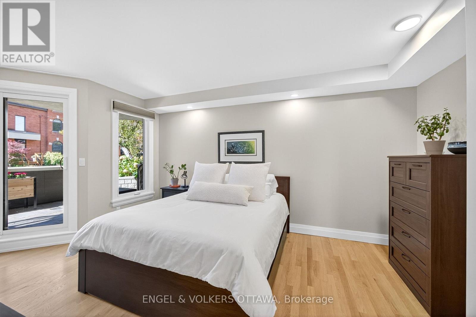 102 - 130 Queen Elizabeth Drive, Ottawa, Ontario  K2P 1E6 - Photo 17 - X12468303