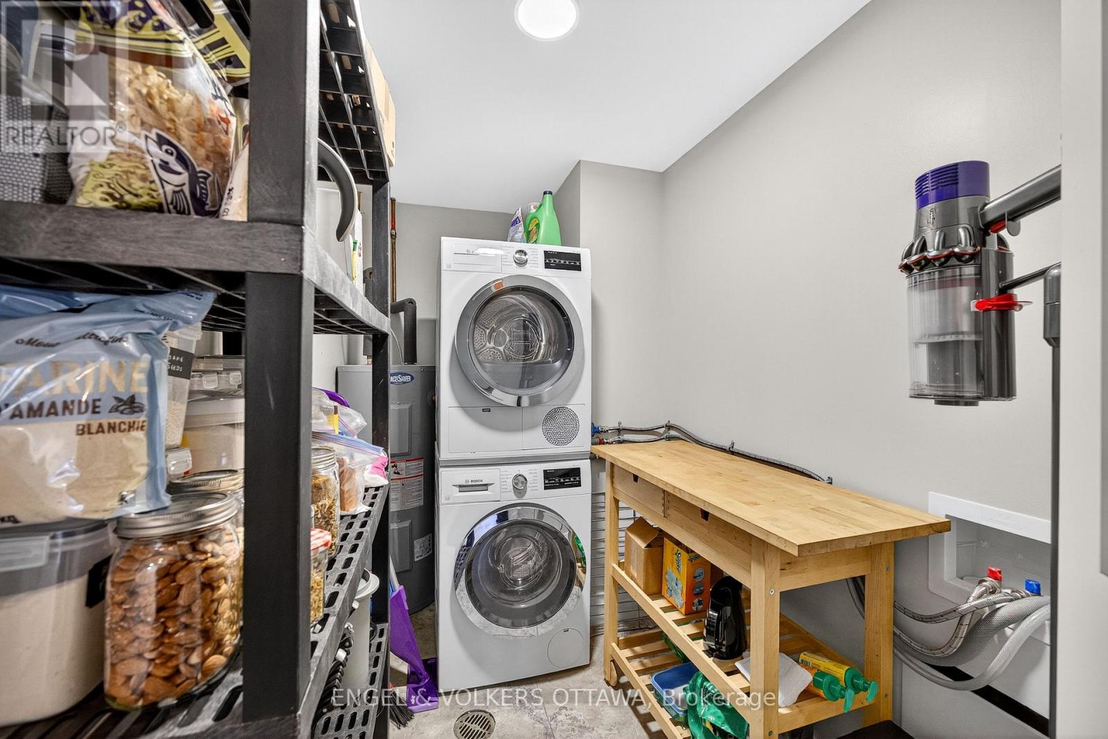 102 - 130 Queen Elizabeth Drive, Ottawa, Ontario  K2P 1E6 - Photo 34 - X12468303
