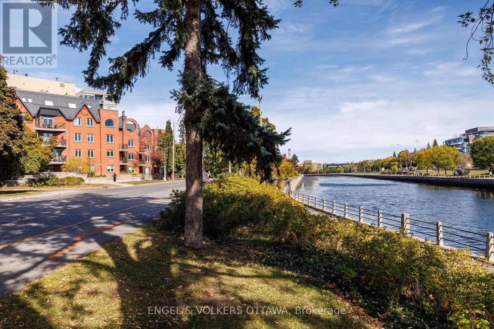 102 - 130 Queen Elizabeth Drive, Ottawa, Ontario  K2P 1E6 - Photo 43 - X12468303