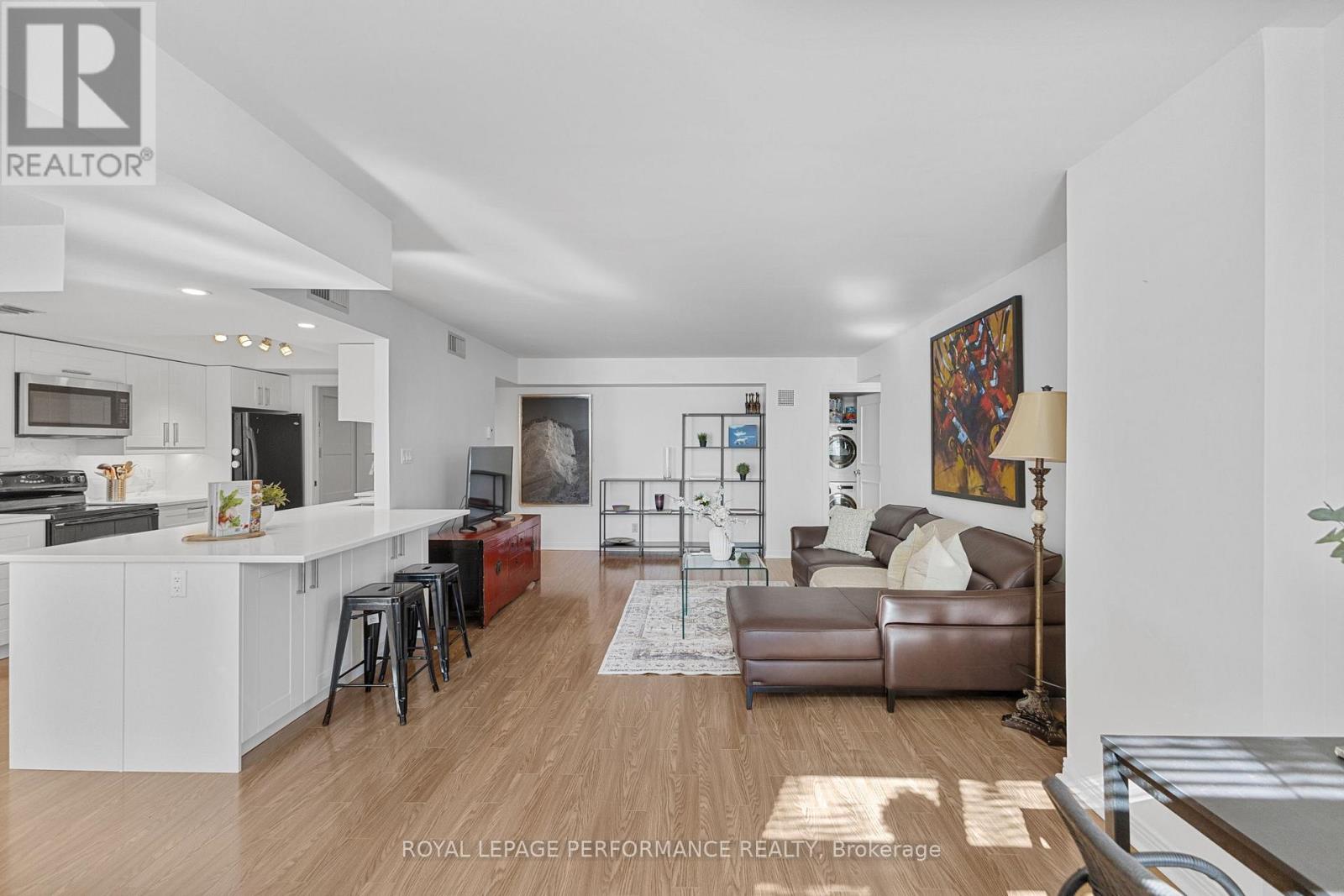 206 - 205 Somerset Street W, Ottawa, Ontario  K2P 0J1 - Photo 13 - X12468319