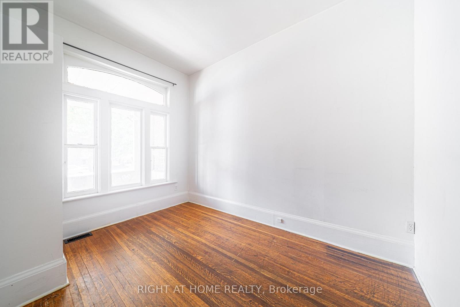 1059 Bathurst Street, Toronto, Ontario  M5R 3G8 - Photo 2 - C12468106