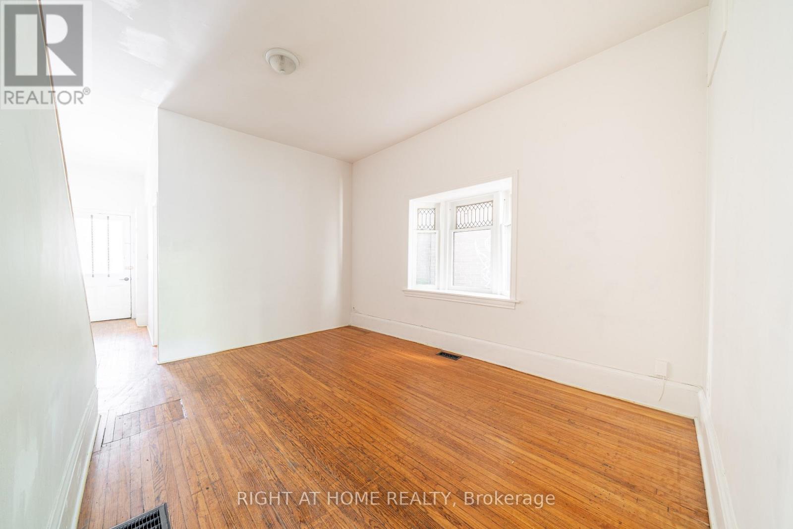 1059 Bathurst Street, Toronto, Ontario  M5R 3G8 - Photo 4 - C12468106