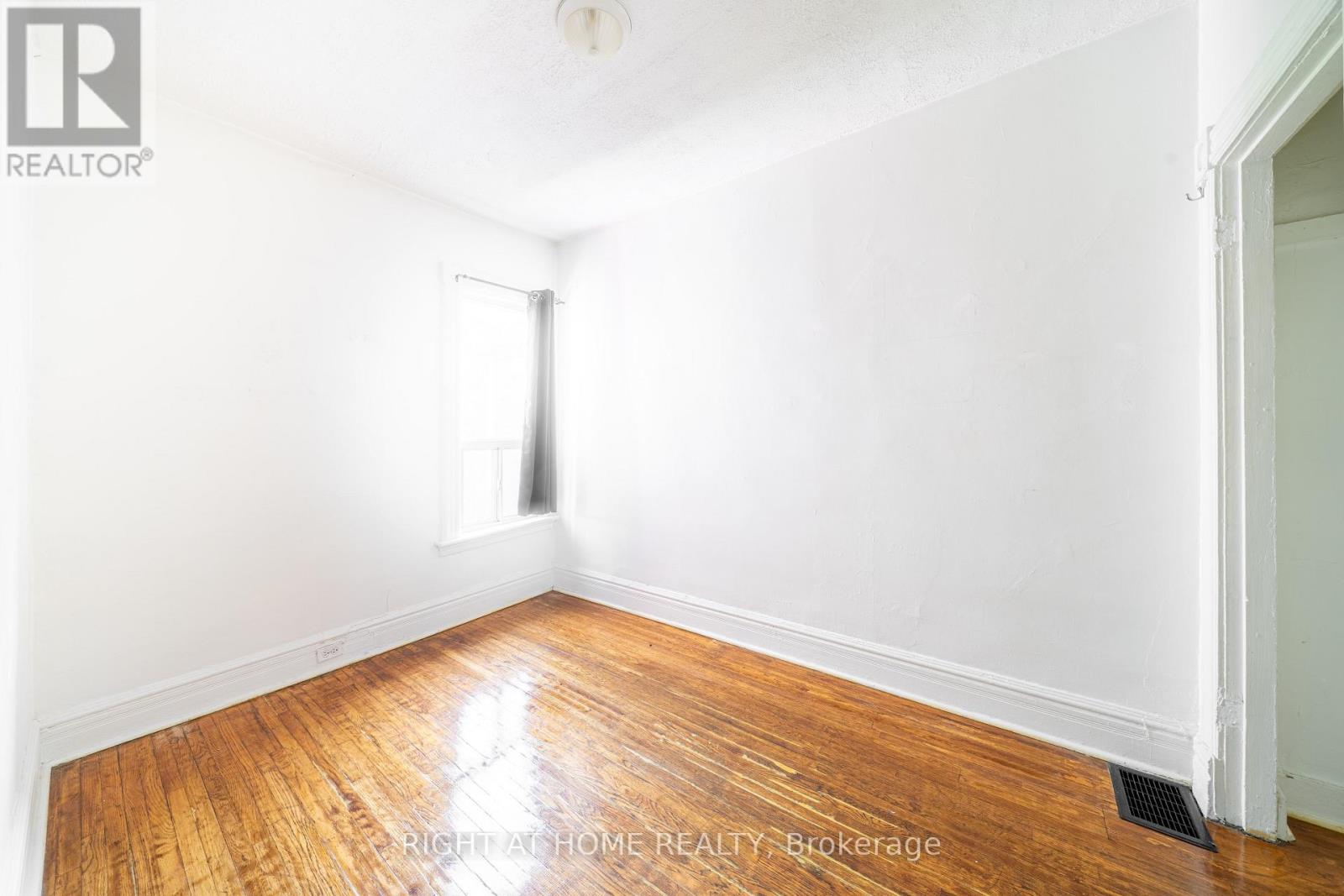 1057 Bathurst Street, Toronto, Ontario  M5R 3G8 - Photo 10 - C12468165