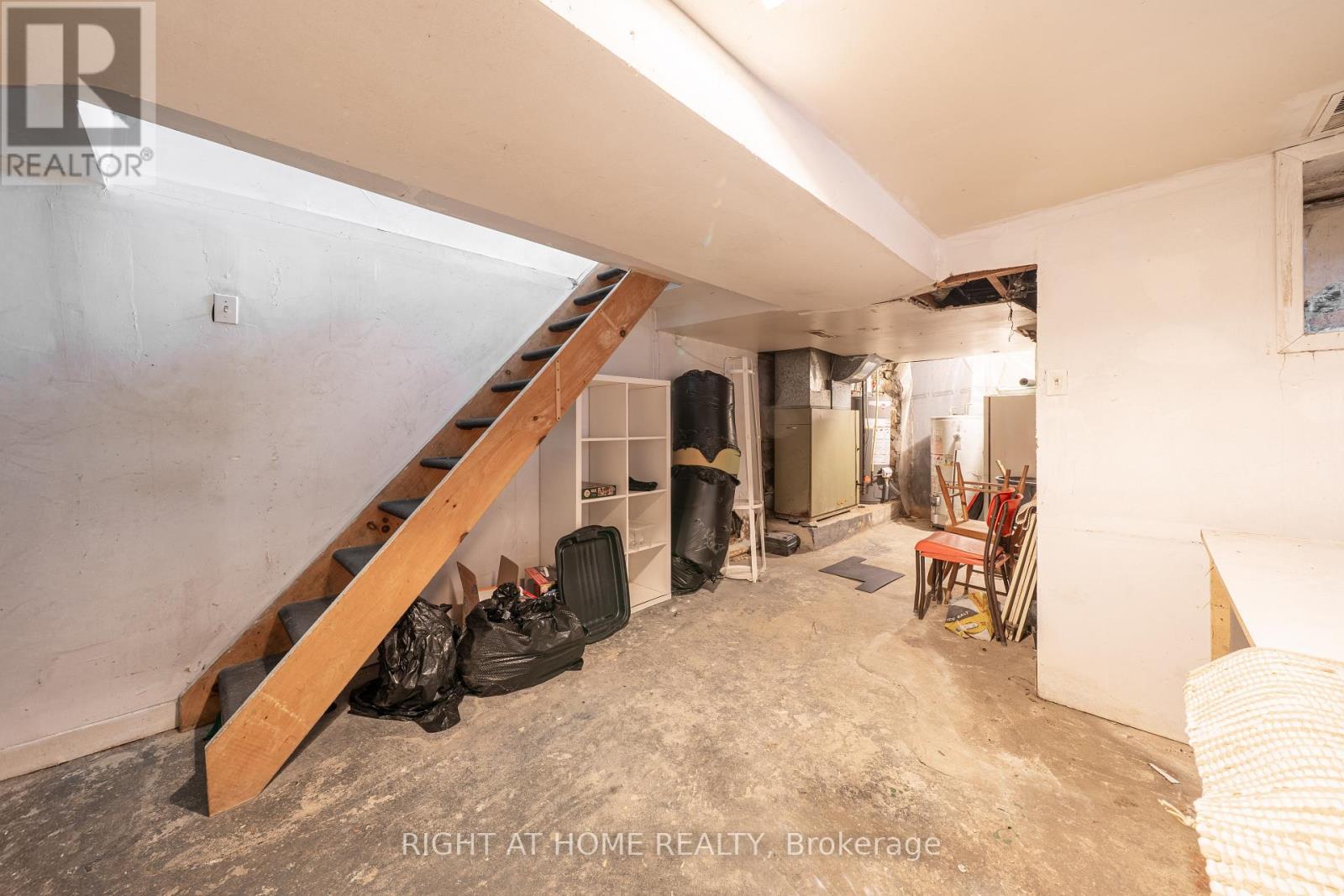 1057 Bathurst Street, Toronto, Ontario  M5R 3G8 - Photo 16 - C12468165