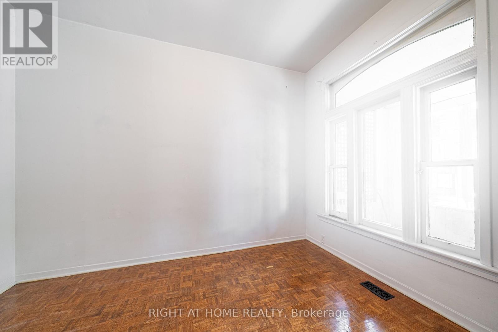 1057 Bathurst Street, Toronto, Ontario  M5R 3G8 - Photo 2 - C12468165
