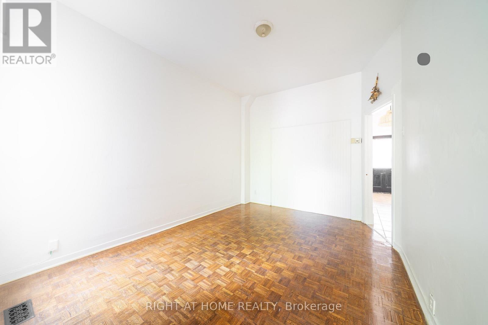 1057 Bathurst Street, Toronto, Ontario  M5R 3G8 - Photo 5 - C12468165