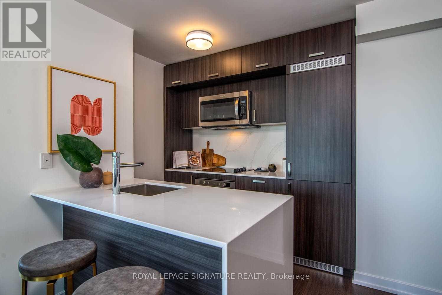 2203 - 18 Erskine Avenue, Toronto, Ontario  M4P 1Y2 - Photo 6 - C12468167