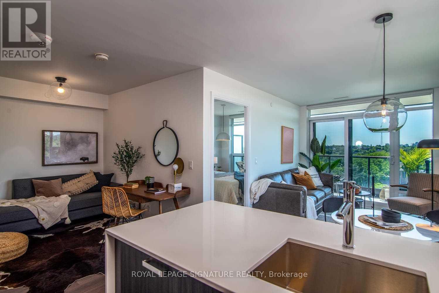 2203 - 18 Erskine Avenue, Toronto, Ontario  M4P 1Y2 - Photo 7 - C12468167