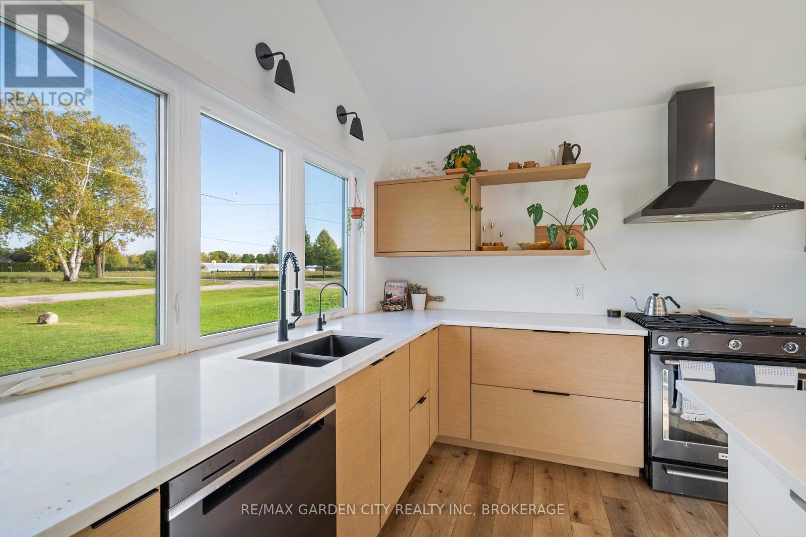 4110 13th Street, Lincoln, Ontario  L0R 1S0 - Photo 8 - X12468227