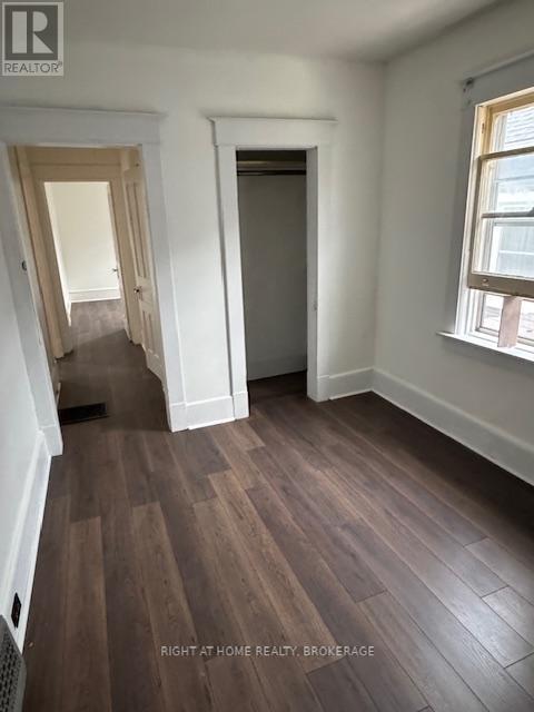 46 Richmond Avenue, St. Catharines (E. Chester), Ontario  L2R 3W7 - Photo 7 - X12468338