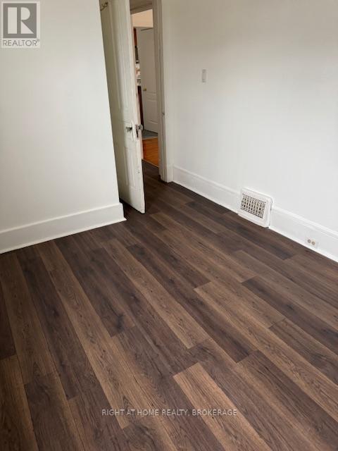 46 Richmond Avenue, St. Catharines (E. Chester), Ontario  L2R 3W7 - Photo 9 - X12468338