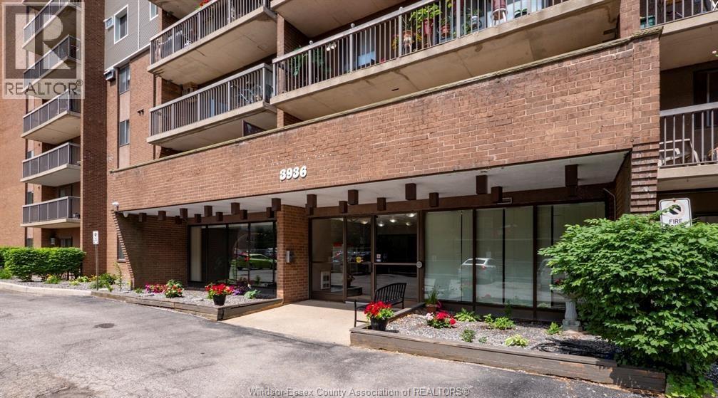 3936 Wyandotte Street East Unit# 412, Windsor, Ontario  N8Y 4V1 - Photo 4 - 25026432