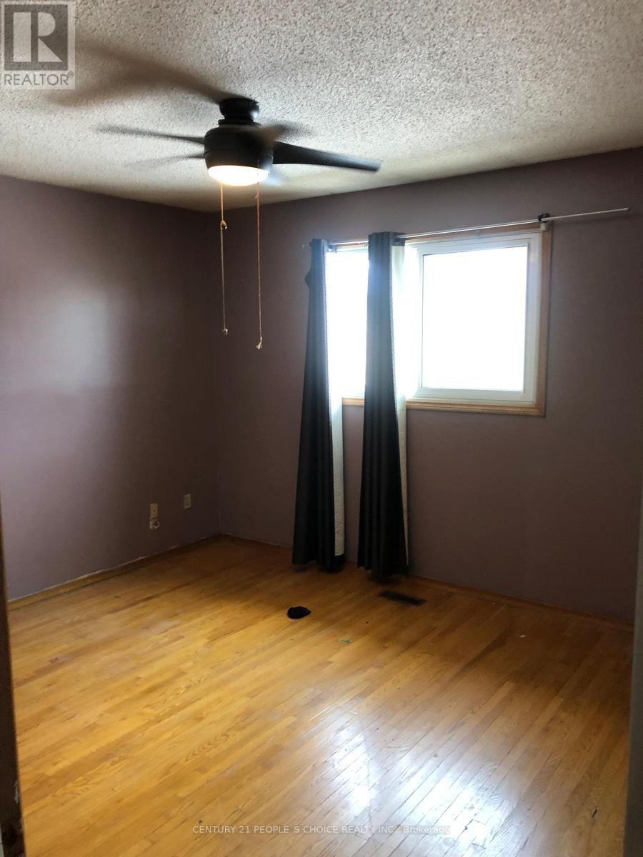 Main Level - 11 Cabernet Circle, Toronto, Ontario  M9V 5A3 - Photo 5 - W12280163